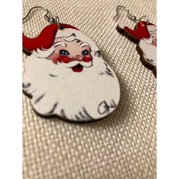 NEW! Two Pairs Of Santa Earrings - Red Santa & Pink Santa Jewelry - Picture 5 of 10